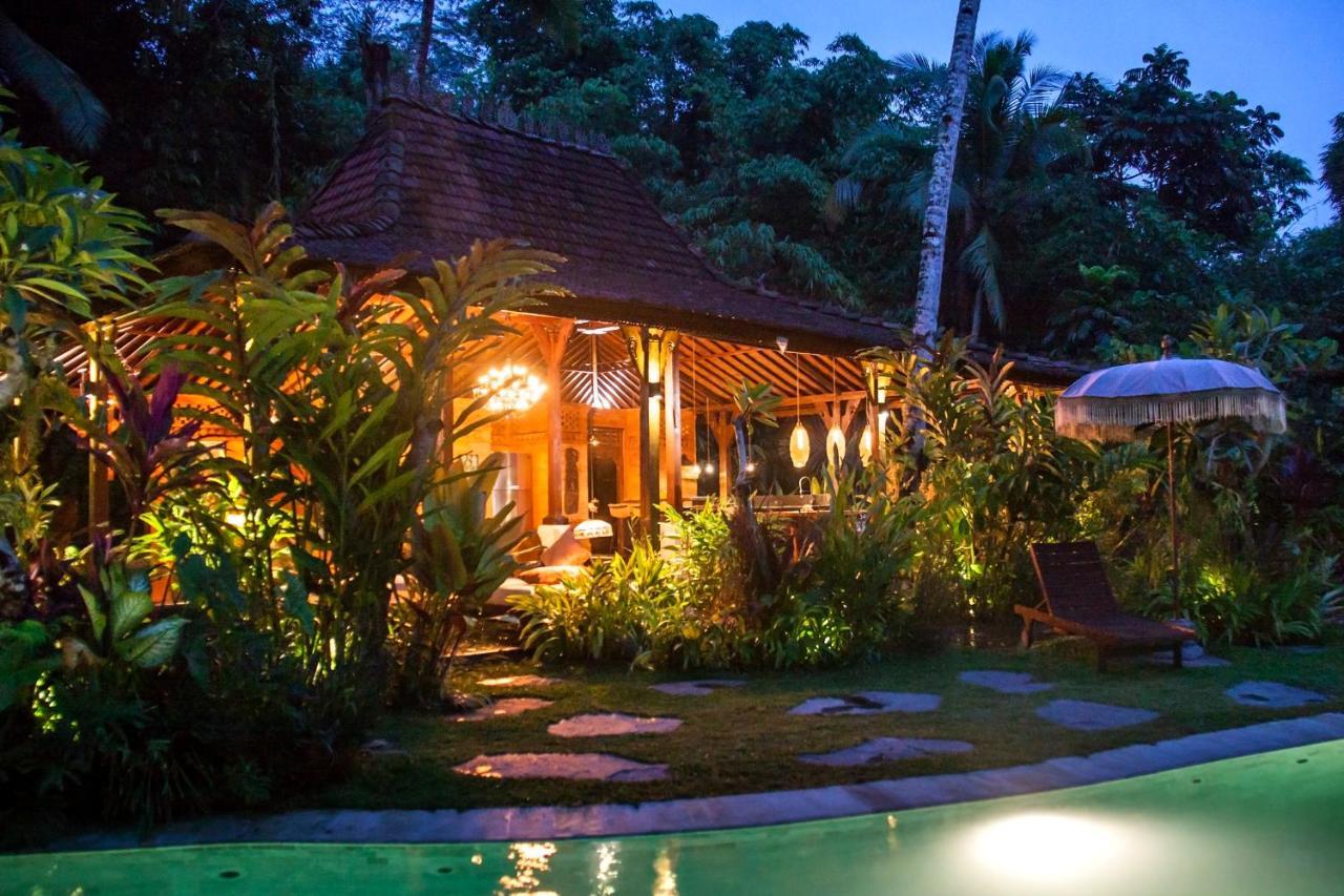 Villa Mahadevi Jungle Retreat Joglo 1 Ubud Exteriör bild
